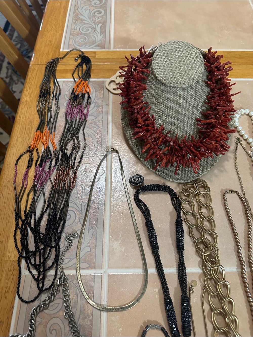 5 lbs! Mixed Costume,plus Jewelry Lot - Multi Color Necklaces & Bracelets - Picture 4 of 17